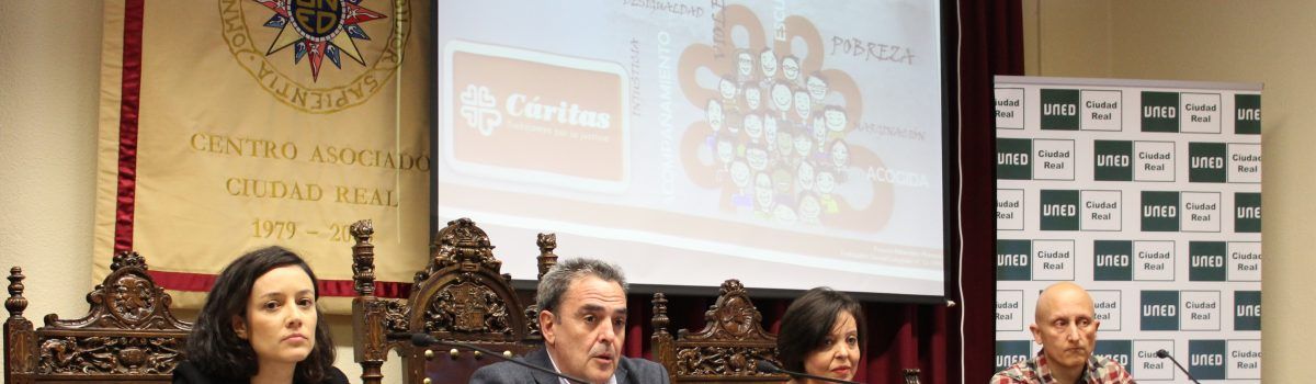 CON LA CONFERENCIA “LOS DERECHOS HUMANOS HOY” SE PONE EN EVIDENCIA LA NECESIDAD DE IMPLICACIÓN DE LA SOCIEDAD Y DE LA CLASE POLÍTICA PARA DAR SOLUCIONES A UN PROBLEMA DE MÁXIMA ACTUALIDAD