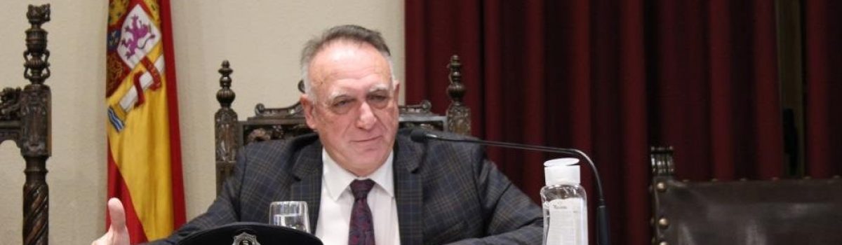 EL CATEDRÁTICO DE DERECHO INTERNACIONAL PÚBLICO, PABLO ANTONIO FERNÁNDEZ SÁNCHEZ, HA HABLADO EN LA UNED DE LAS  NUEVAS ESTRATEGIAS PARA LOS RIESGOS Y AMENAZAS CONTRA LA SEGURIDAD HUMANA