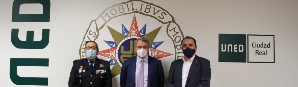 LAS MISIONES MILITARES EN TERRITORIO NACIONAL Y EN EL EXTERIOR, HAN CENTRADO LA CONFERENCIA DEL TENIENTE GENERAL RAMÓN PARDO DE SANTAYANA EN LA UNED