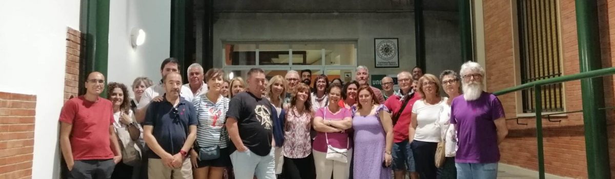 LA RUTA “VALDEPEÑAS, LA CIUDAD DE LA BURGUESÍA: SOCIEDADES DE RECREO, BANCOS Y CASAS-PALACIO”, RECALA EN LA UNED DURANTE LAS FIESTAS DE LA VENDIMIA Y EL VINO DE VALDEPEÑAS