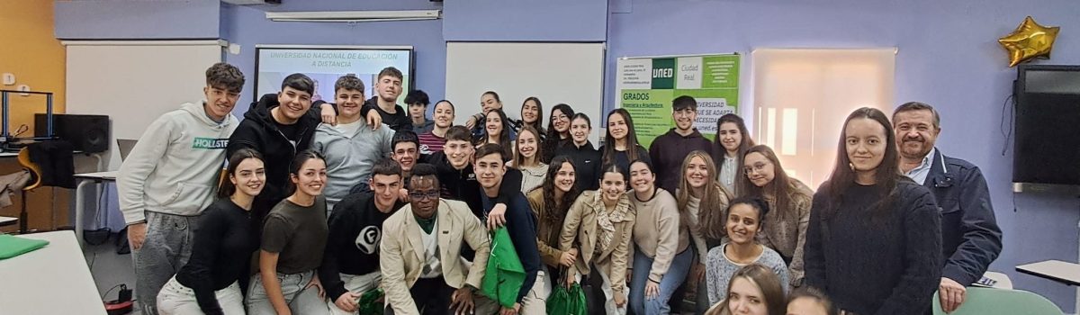 EL INSTITUTO DE EDUCACIÓN SECUNDARIA RAMÓN GIRALDO DE VILLANUEVA DE LOS INFANTES HA ACOGIDO UNA JORNADA INFORMATIVA DE LA UNED DE CIUDAD REAL