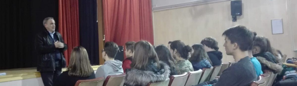 LA UNED PRESENTA SU OFERTA ACADÉMICA A LOS ALUMNOS DEL IES BERNARDO DE BALBUENA DE VALDEPEÑAS