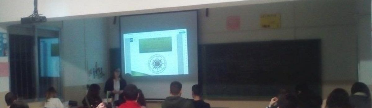 LA UNED VISITA A LOS ALUMNOS DEL INSTITUTO DE ENSEÑANZA SECUNDARIA “MIGUEL DE CERVANTES”, DE ALCÁZAR DE SAN JUAN