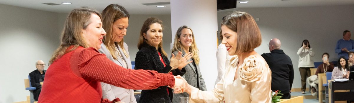 EL CONSEJO SOCIAL DE LA UNED OTORGA EL PREMIO AL MEJOR ESTUDIANTE POR CURSO ACADÉMICO DEL GRADO DE PSICOLOGÍA 2023-2024 A CRISTINA RODRÍGUEZ RABADÁN ALHAMBRA, ALUMNA DE LA UNED DE CIUDAD REAL
