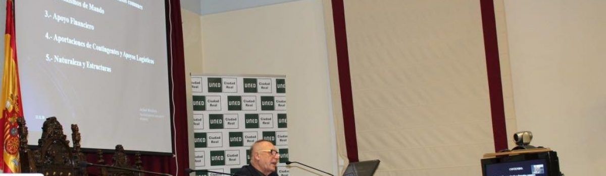 LA PARTICIPACIÓN DE LAS FAS Y DE LOS CUERPOS DE SEGURIDAD EN MISIONES DE PAZ, OCUPÓ LA PONENCIA DEL CURSO DE EXPERTO EN SEGURIDAD Y DEFENSA