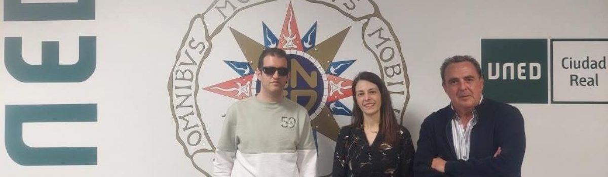 LOS ESTUDIANTES DE PSICOLOGÍA DE LA UNED DE CIUDAD REAL ASISTEN A UNA JORNADA DE FORMACIÓN IMPARTIDA POR EL COLEGIO OFICIAL DE LA PSICOLOGÍA DE CASTILLA-LA MANCHA