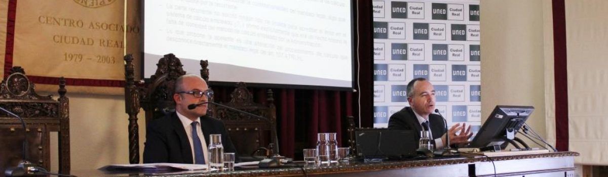 CELEBRADO EN EL CENTRO ASOCIADO DE LA UNED DE VALDEPEÑAS EL II SEMINARIO «LOS CONTRATOS CIVILES Y MERCANTILES: RÉGIMEN JURÍDICO Y FISCALIDAD»