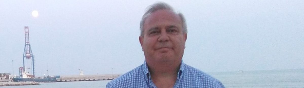 EL XII DÍA DE LA EDUCACIÓN DE VALDEPEÑAS OTORGA, A TÍTULO PÓSTUMO, EL RECONOCIMIENTO EDUCATIVO “LORENZO LUZURIAGA”,  A ELISEO DE LA TORRE CASTELLANOS, PAS DE LA UNED DE CIUDAD REAL
