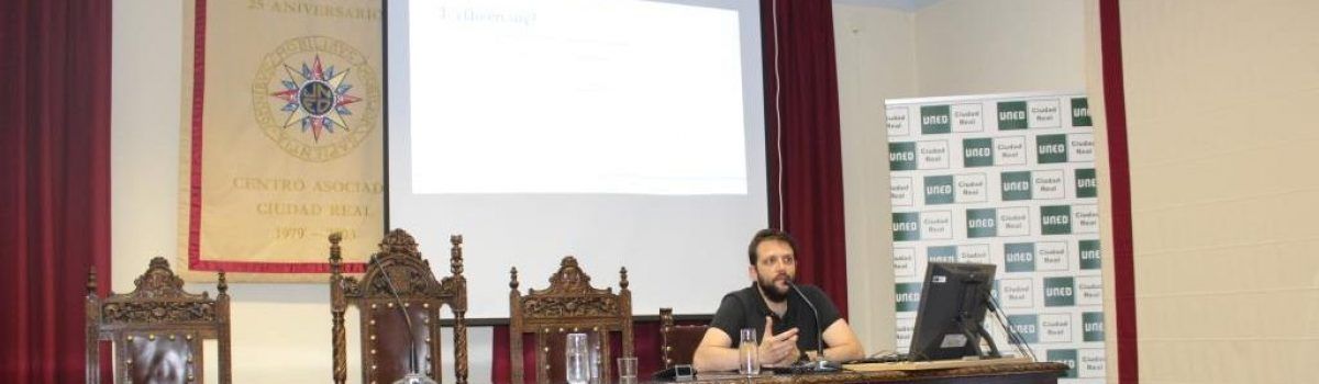 “INTRODUCCIÓN AL DESARROLLO DE VIDEOJUEGOS” HA SIDO EL TÍTULO DE LA CONFERENCIA IMPARTIDA EN LA UNED ESTE MARTES, 25 DE JUNIO