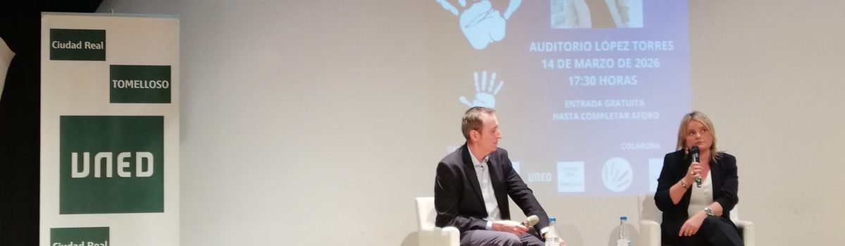 EL AUDITORIO LÓPEZ TORRES DE TOMELLOSO ACOGE EL ACTO INAUGURAL DE LA UNED SÉNIOR EN EL TRANSCURSO DEL ENCUENTRO CON MARÍA DEL MAR BLANCO GARRIDO, PRESIDENTA DE LA FUNDACIÓN MIGUEL ÁNGEL BLANCO