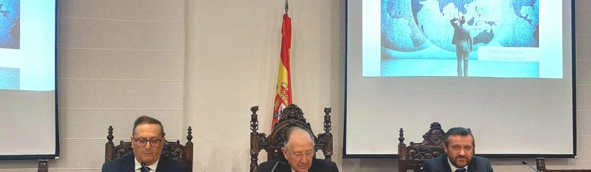 FÉLIX SANZ ROLDÁN, EX DIRECTOR DEL CENTRO NACIONAL DE INTELIGENCIA, HA CLAUSURADO EN LA UNED DE VALDEPEÑAS EL V CURSO DE EXPERTO EN SEGURIDAD Y DEFENSA